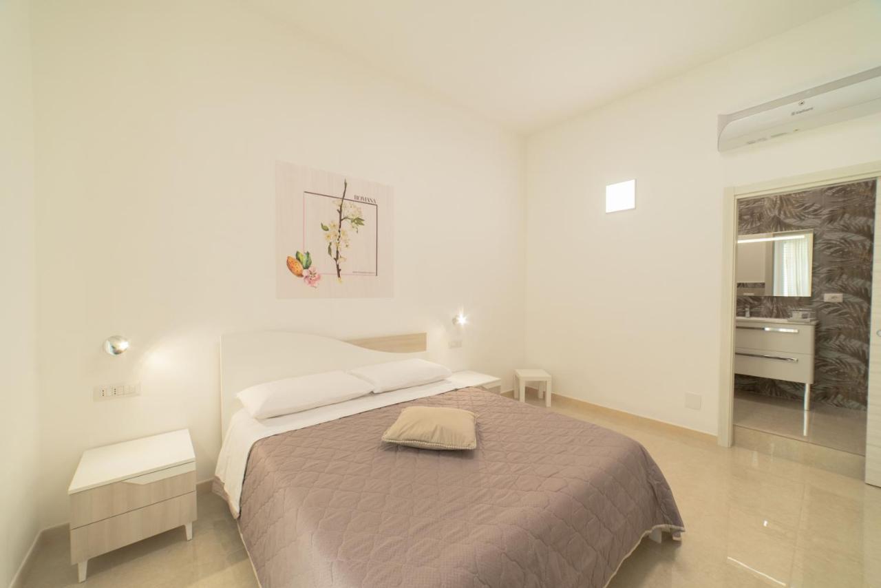 B&B Mandorlo Bianco 阿沃拉 外观 照片